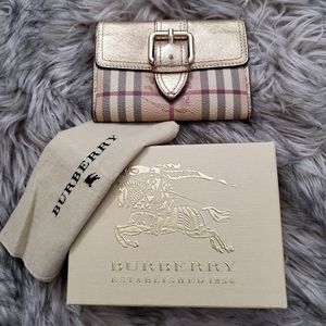 BURBERRY Haymarket Gold with Buckle Check Wallet
